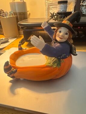 Whimsical Pumpkin Witch candle holder Orange & Black